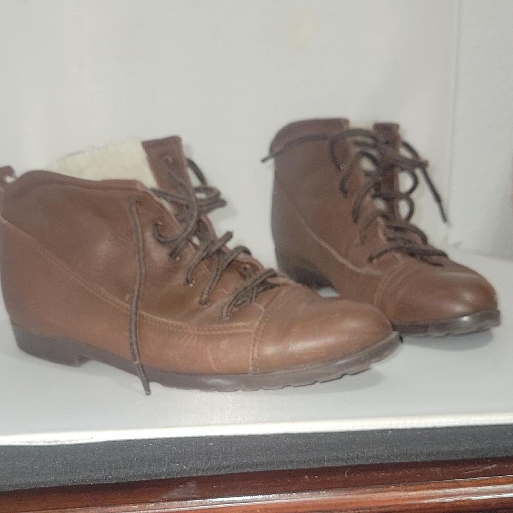 Eddie Bauer Leather Ankle Boots Size 9